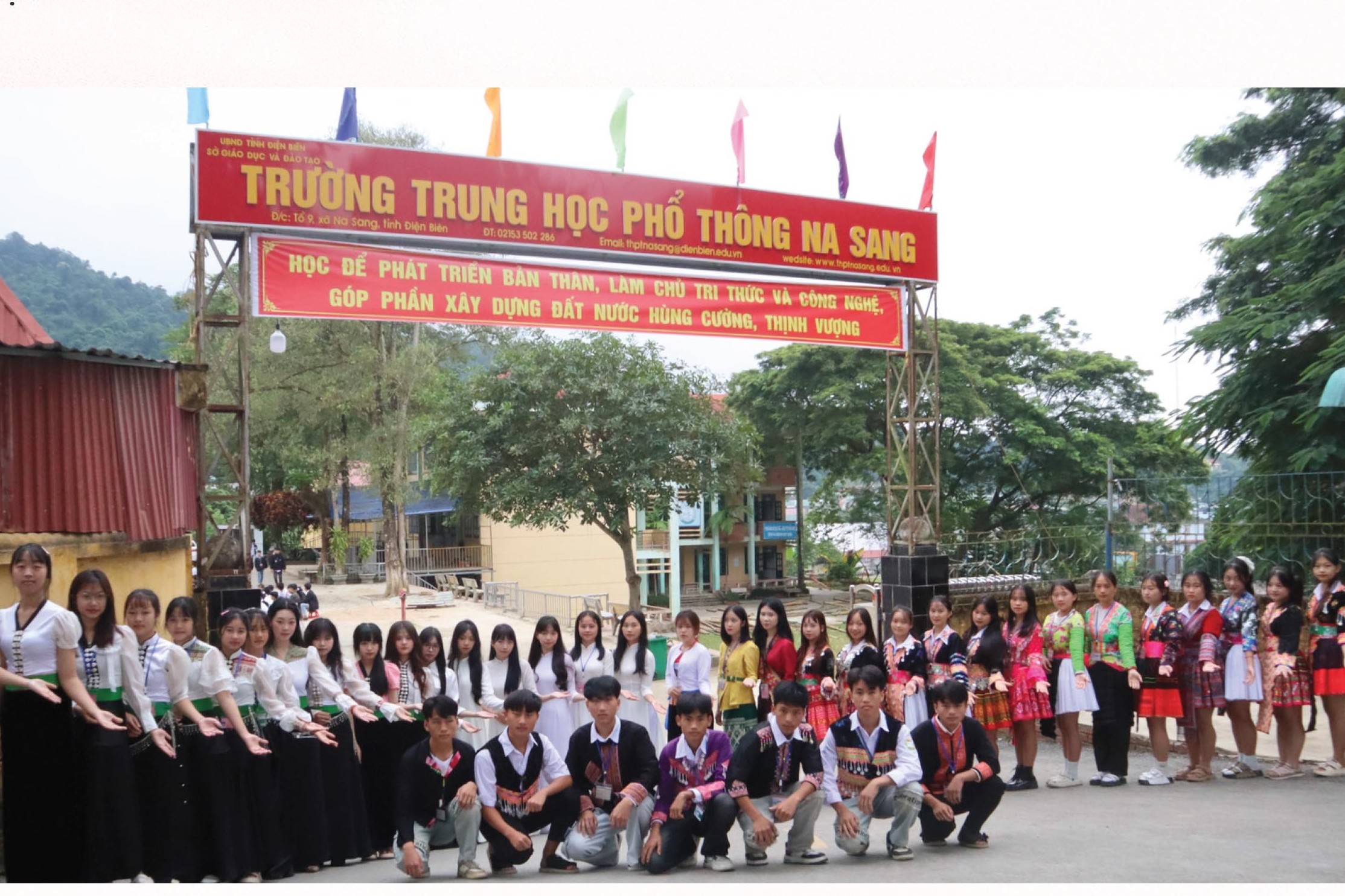 Trường THPT Na Sang
