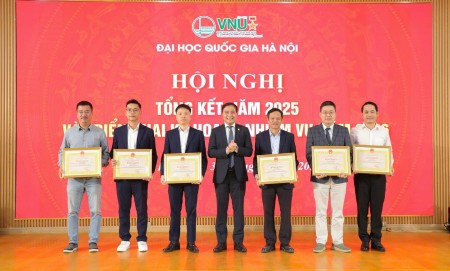 Con người toàn diện - Trọng tâm đổi mới giáo dục