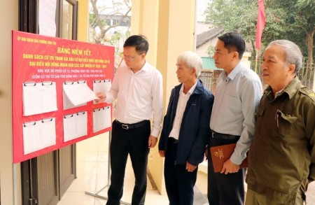 Tiếp tục tập trung cao độ trong công tác chuẩn bị và tổ chức bầu cử