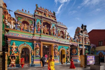 Hoàn thiện chính sách, pháp luật về tín ngưỡng, tôn giáo ở Việt Nam từ kinh nghiệm một số quốc gia ASEAN: tiếp cận từ mô hình quan hệ giữa Nhà nước và tôn giáo