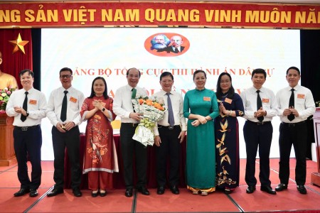 Công tác xây dựng Đảng trong Hệ thống Thi hành án dân sự: Tăng cường sự lãnh đạo của đảng đối với công tác thi hành án dân sự, thi hành án hành chính