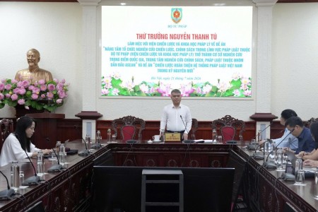 Phát huy thế mạnh trong nghiên cứu, đề xuất và phản biện chính sách