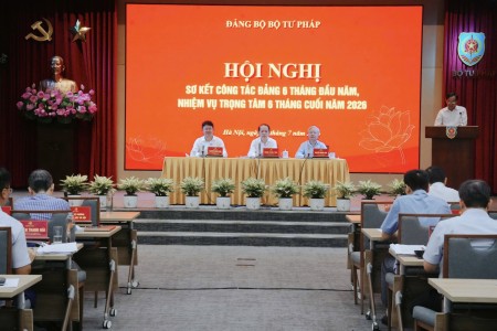 Quyết tâm hoàn thành tốt các mục tiêu, nhiệm vụ năm 2026, góp phần thực hiện thắng lợi Nghị quyết Đại hội Đảng bộ Bộ Tư pháp lần thứ I, nhiệm kỳ 2025 - 2030