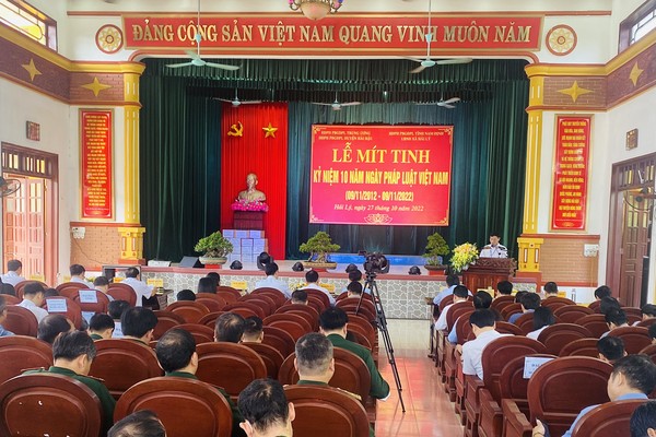 Mít tinh hưởng ứng Ngày Pháp luật Việt Nam 2022 tại Nam Định